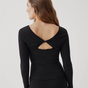 Pact Longsleeve Twist Back Top